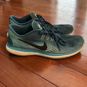 Nike flex 17 running shoe